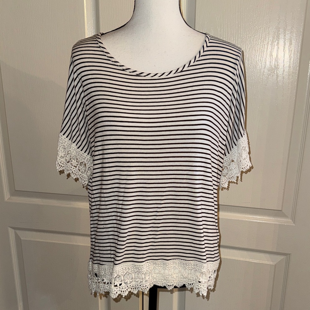 BOBEAU - Striped Lace Trim Tee - Size Small